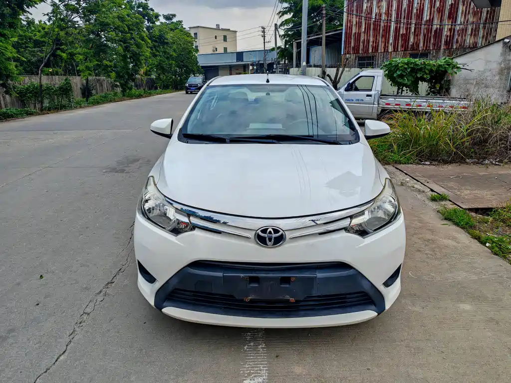 Toyota Vios 2015 — фото 2
