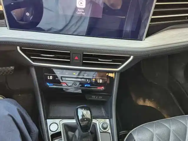 Volkswagen Sagitar 2022