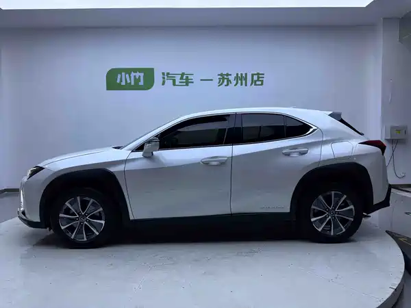 Lexus UX New Energy 2021