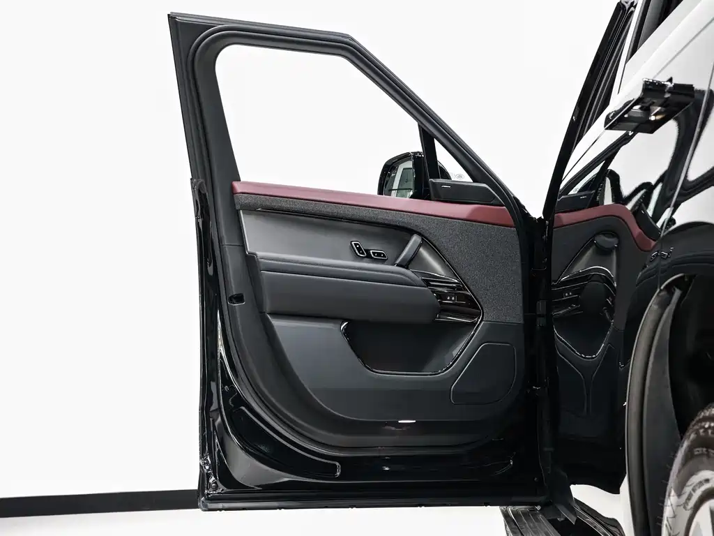 Land Rover Range Rover Sport 2023 — фото 14