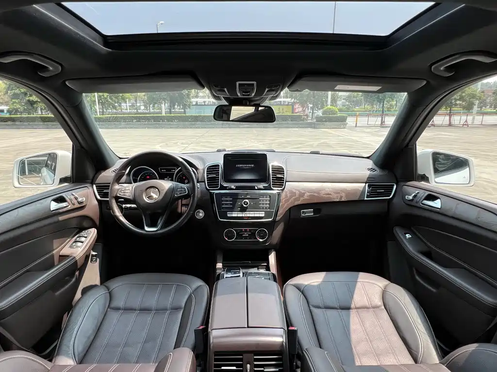 Mercedes-Benz GLE 2017 — фото 9