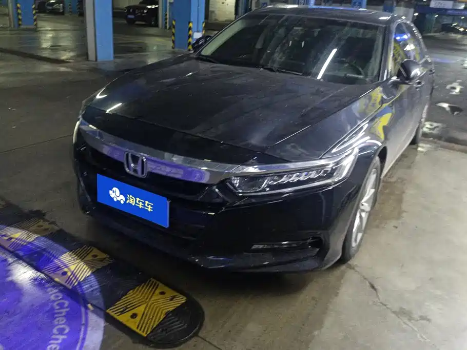 Honda Accord 2019 — фото 1