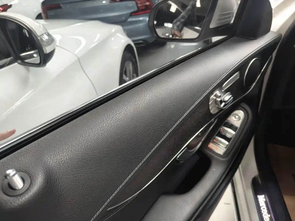 Mercedes-Benz C-Class 2021