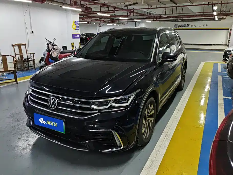 Volkswagen Tiguan L Plug-In Hybrid 2022 — фото 1
