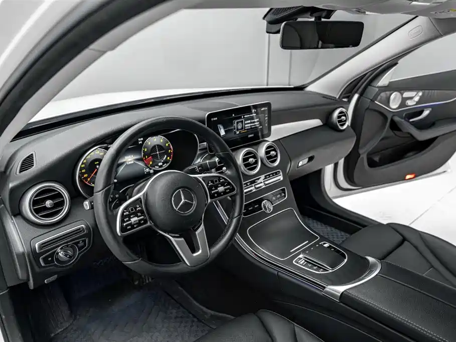 Mercedes-Benz C-Class 2021 — фото 18