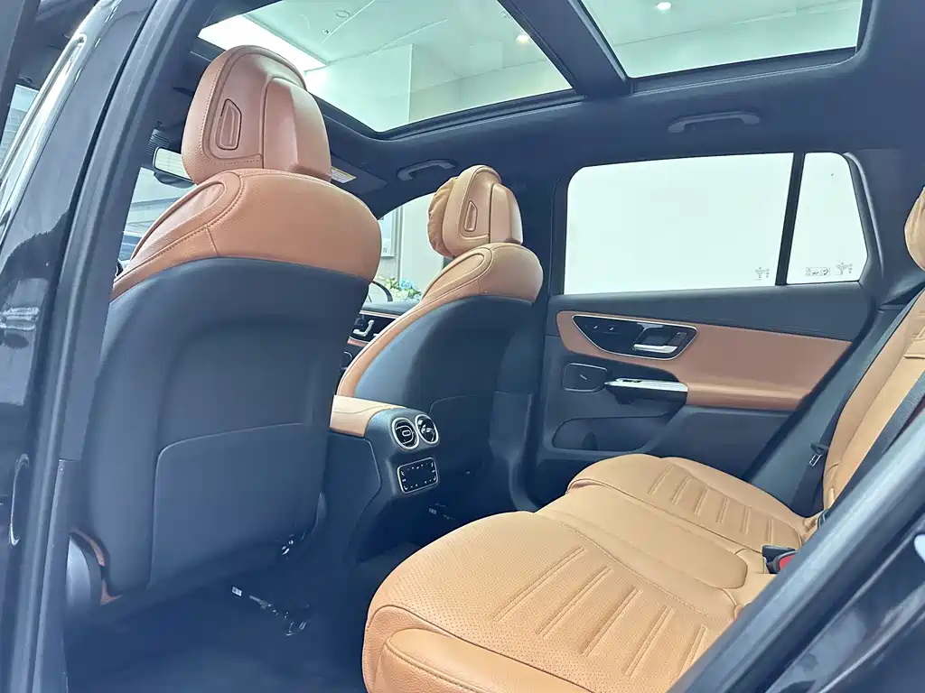 Mercedes-Benz GLC 2023 — фото 13