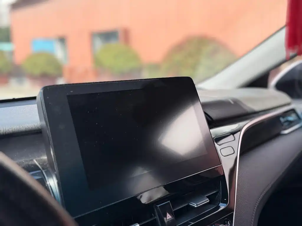 Toyota Camry 2022 — фото 15