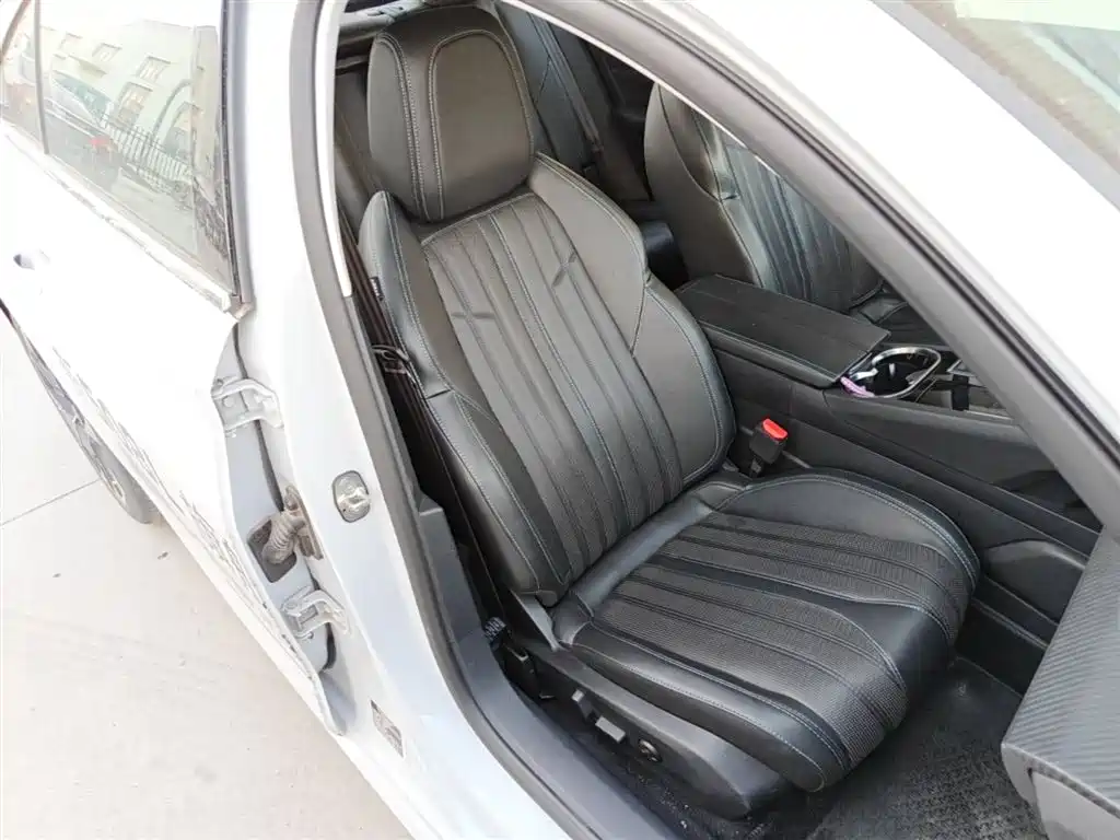 Peugeot 508 2023 — фото 25
