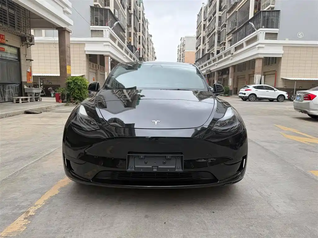 Tesla Model Y 2022 — фото 2