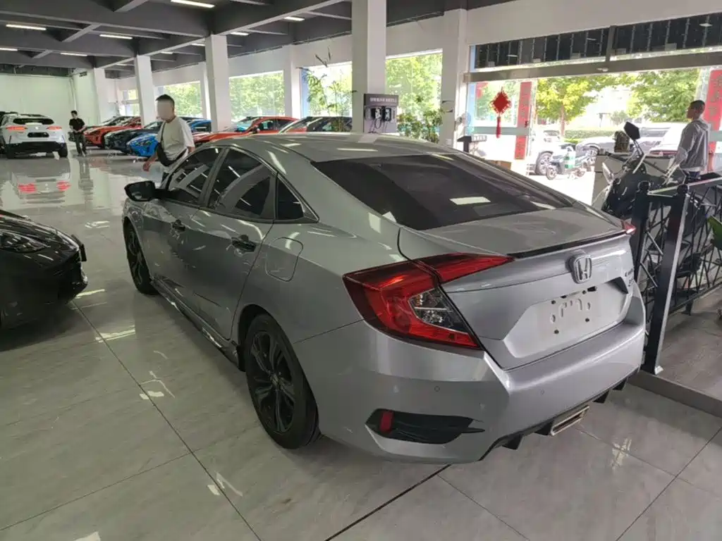 Honda Civic 2020 — фото 5