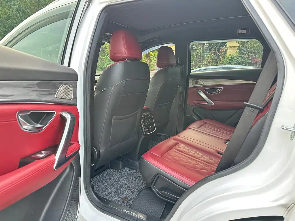 Jetour X70 PLUS 2023