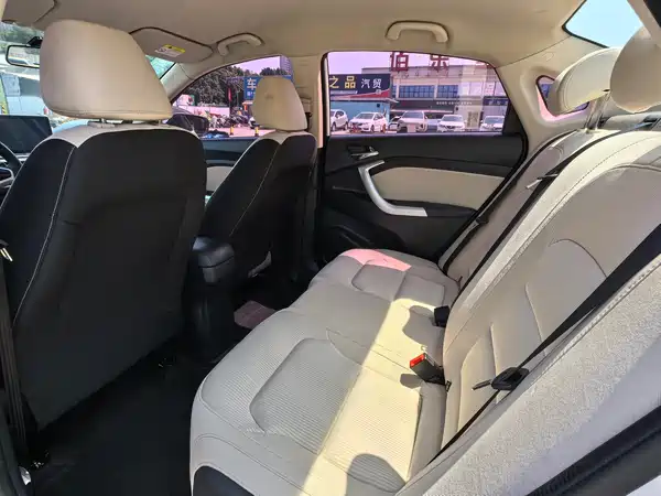 Changan Yuexiang V7 2016
