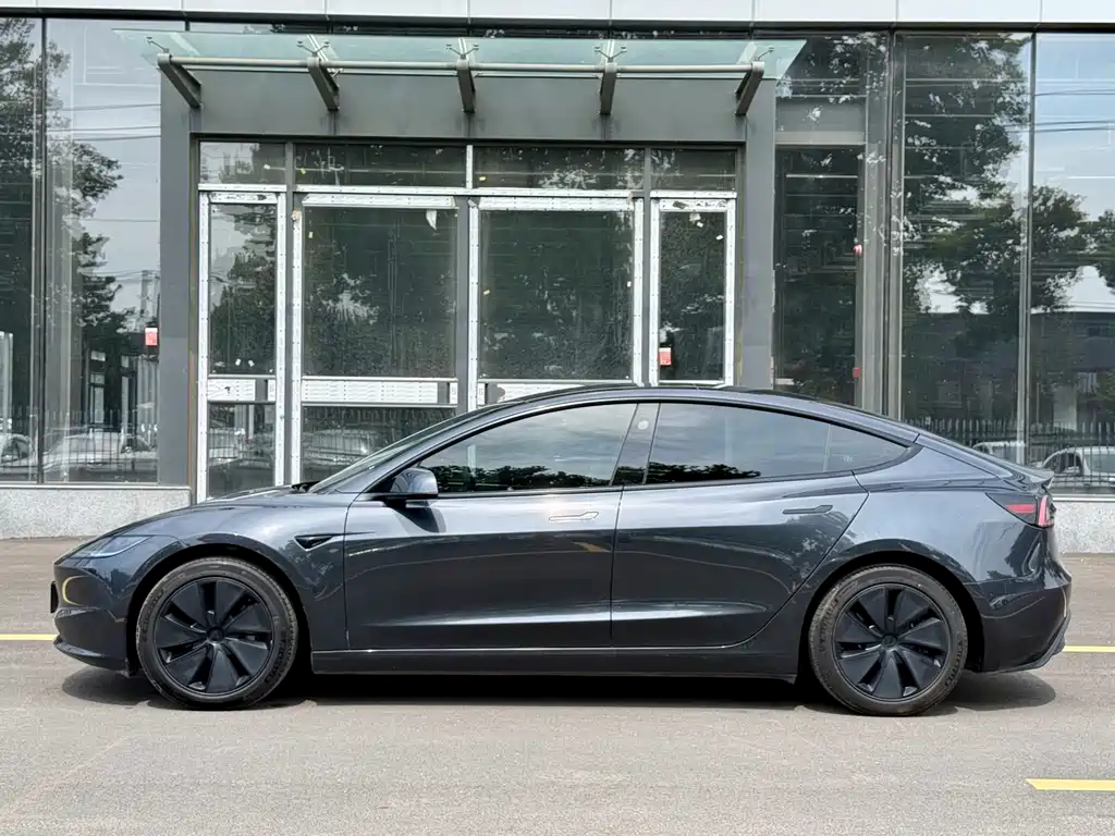 Tesla Model 3 2024 — фото 5