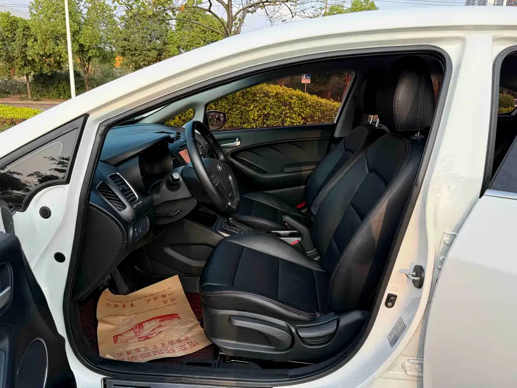 Kia K3 2013