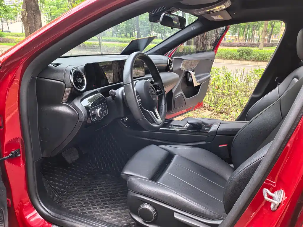 Mercedes-Benz A-Class 2022 — фото 8