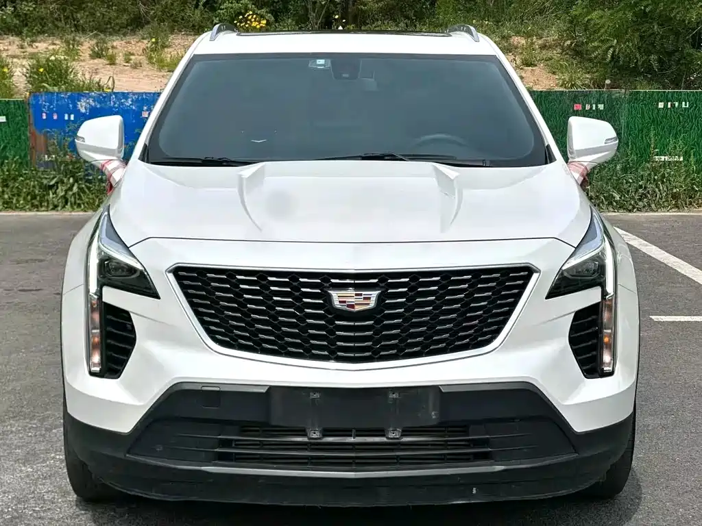 Cadillac XT4 2020 — фото 2