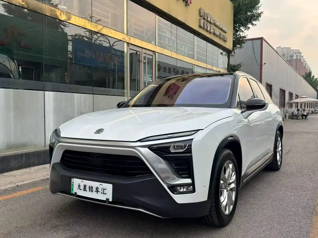 NIO ES8 2019