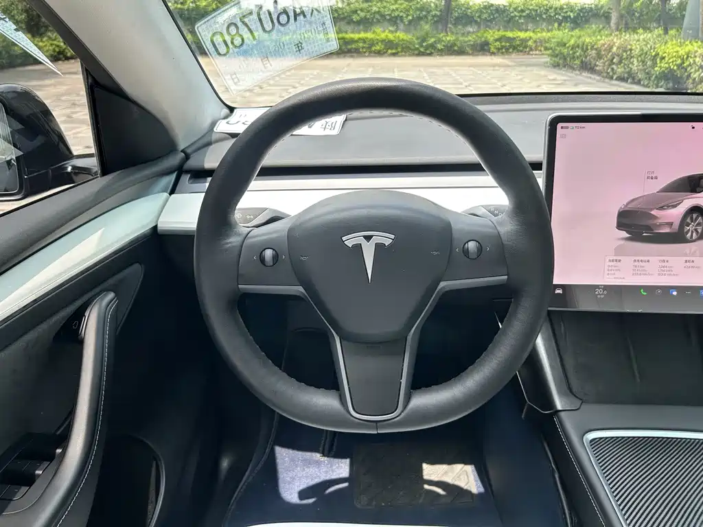 Tesla Model Y 2022 — фото 9