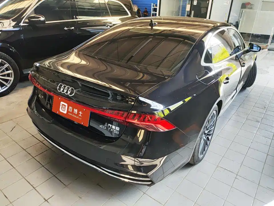 Audi A7L 2022 — фото 3