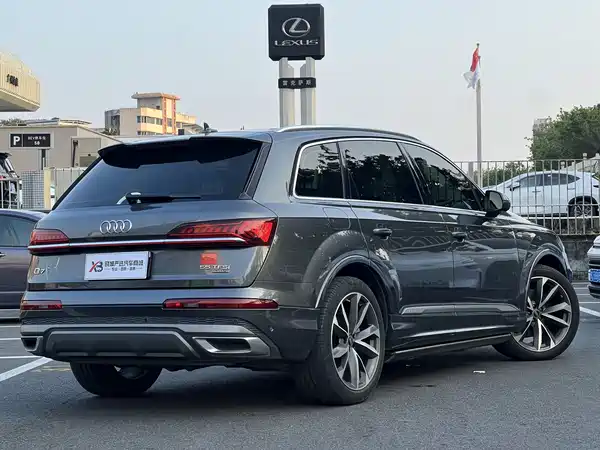 Audi Q7 2021