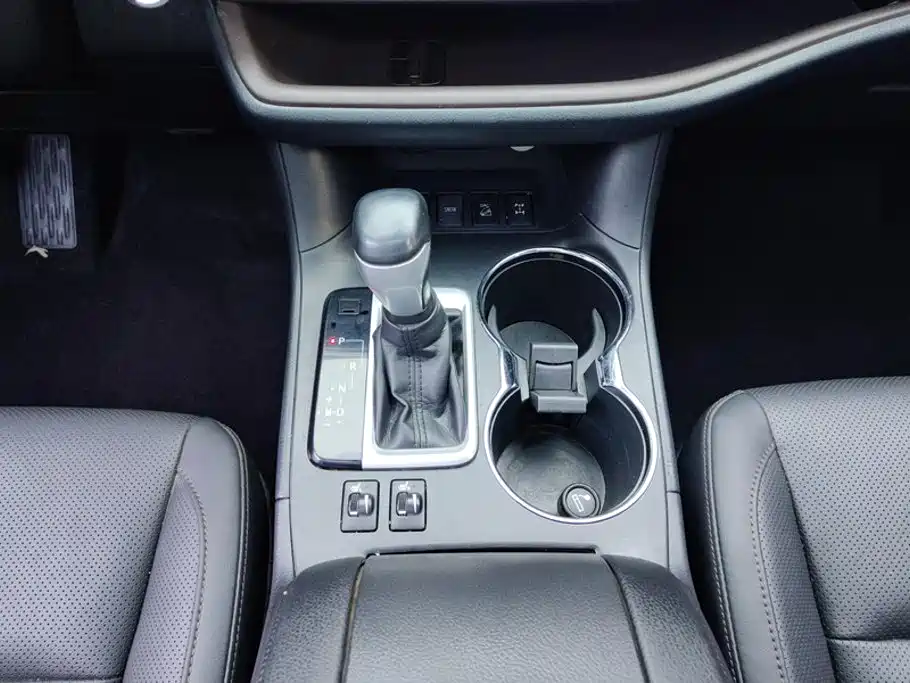 Toyota Highlander 2019 — фото 16