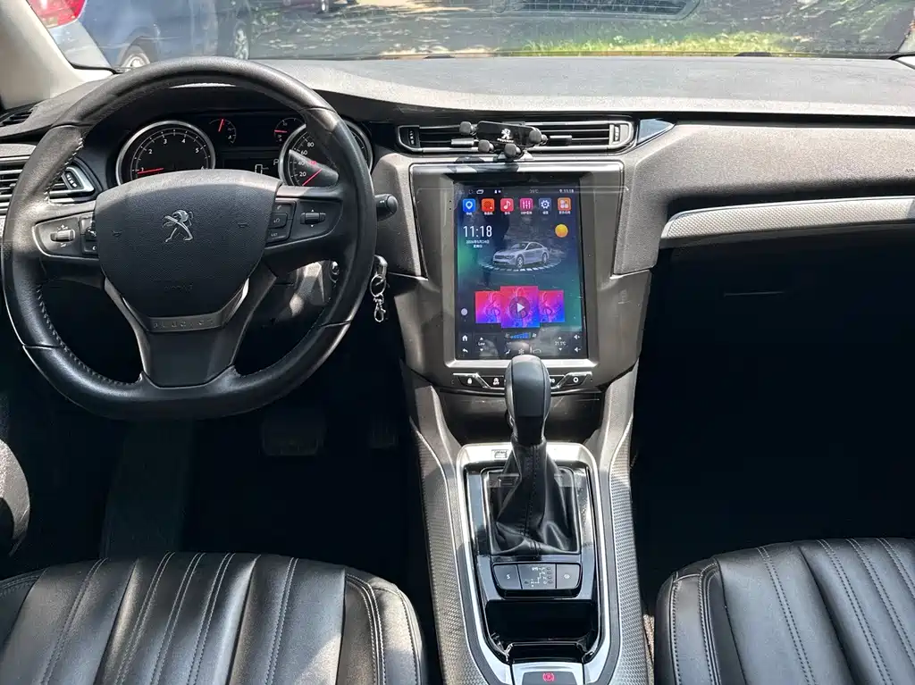 Peugeot 408 2019 — фото 10