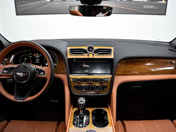 Bentley Bentayga 2024