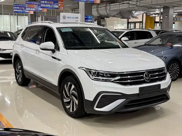 Volkswagen Tiguan L 2023