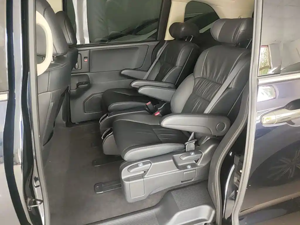 Honda Odyssey 2020 — фото 17