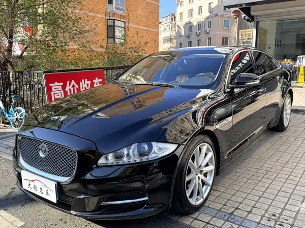 Jaguar XJ 2013