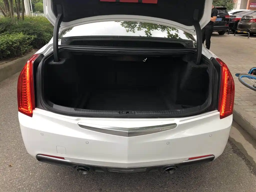 Cadillac ATS-L 2017 — фото 15
