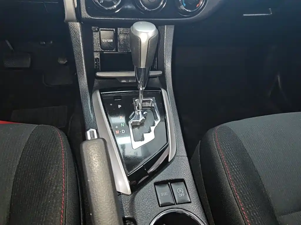 Toyota Corolla 2019 — фото 14