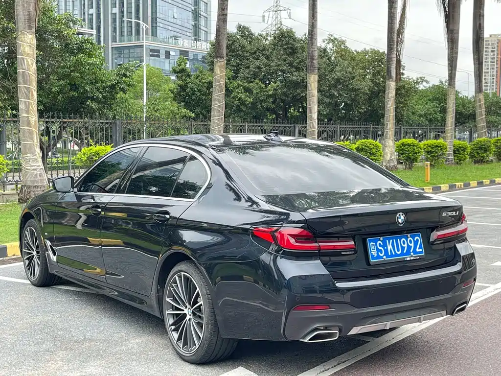 BMW 5 Series 2024 — фото 12
