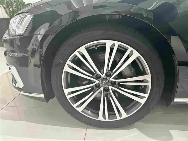 Audi A8 2022