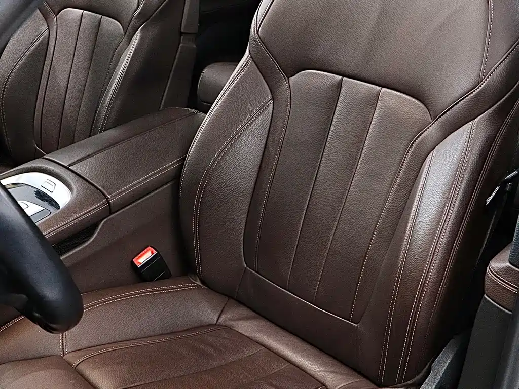 BMW 7 Series 2018 — фото 12