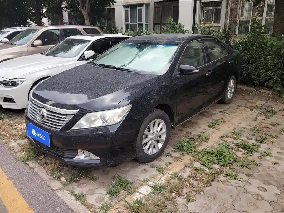 Toyota Camry 2015 — фото 1