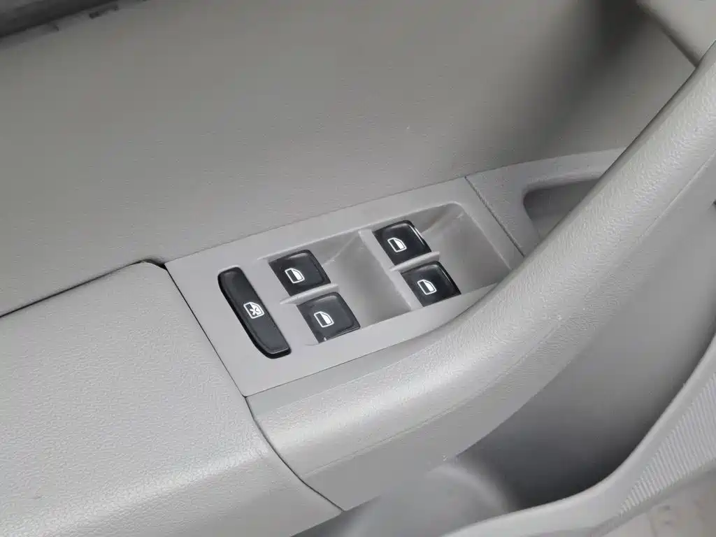 Skoda Octavia 2014 — фото 9