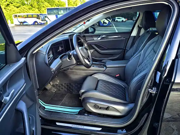 Volkswagen Magotan 2024