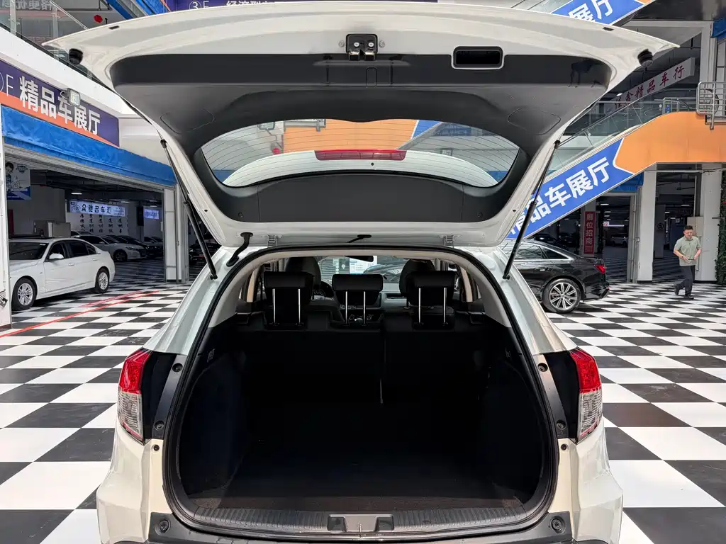 Honda Vezel 2021 — фото 10