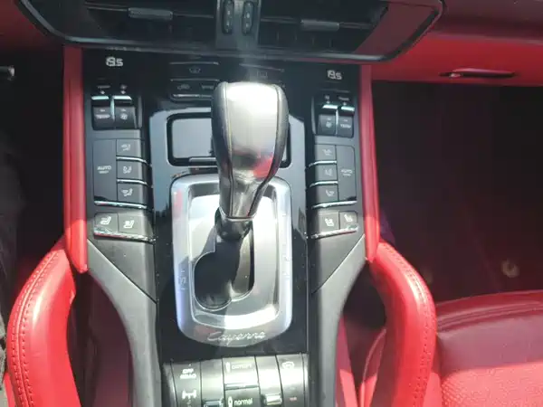Porsche Cayenne 2011