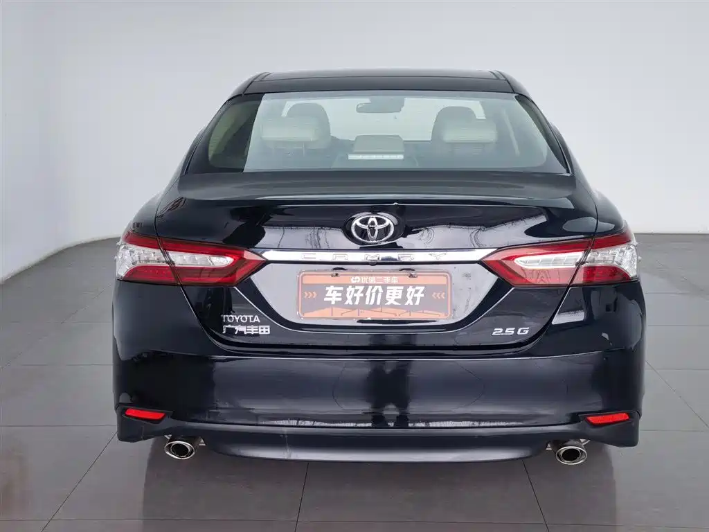 Toyota Camry 2018 — фото 4