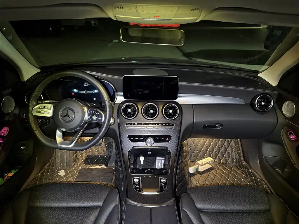 Mercedes-Benz C-Class 2021