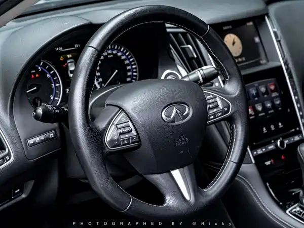 Infiniti Q50L 2015