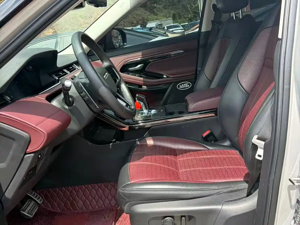 Land Rover Evoque 2022