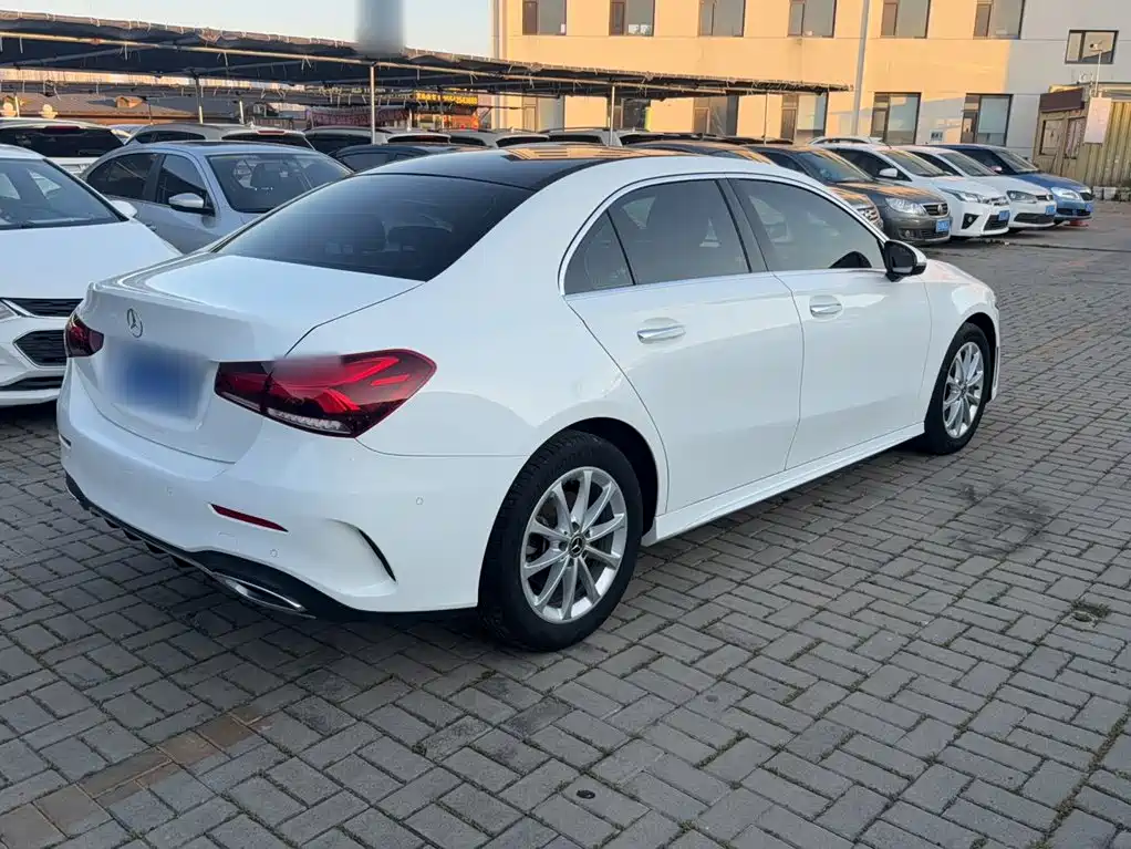 Mercedes-Benz A-Class 2019 — фото 8