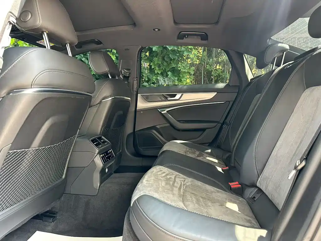 Audi A6L 2021