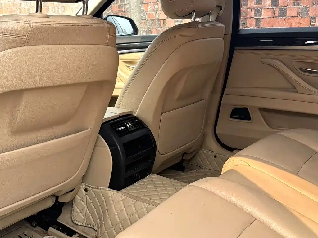 BMW 5 Series 2014 — фото 12