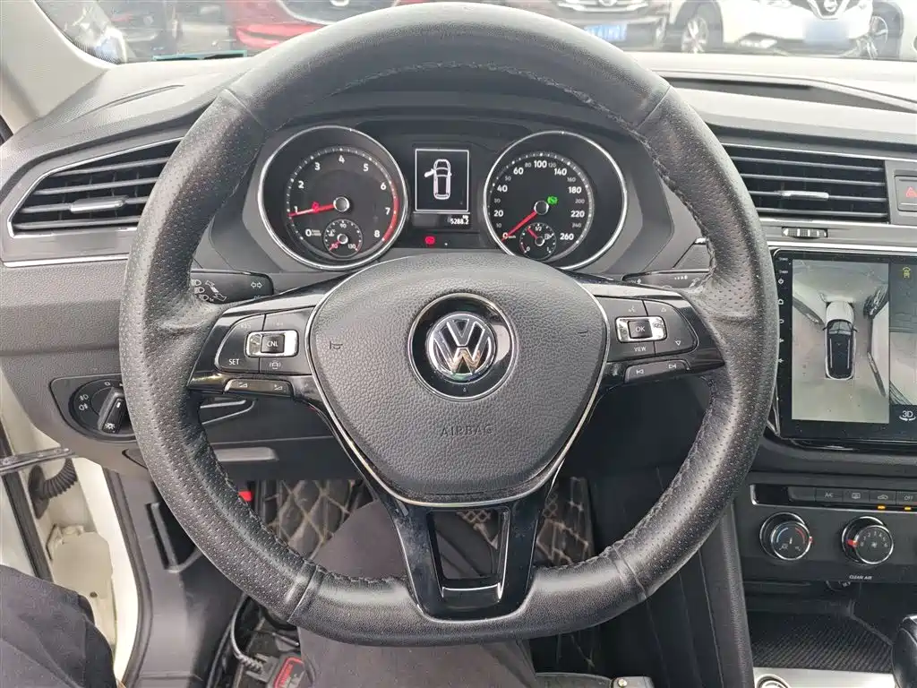 Volkswagen Tiguan L 2019 — фото 8