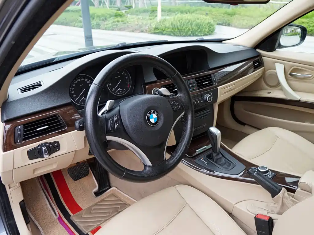 BMW 3 Series 2009 — фото 14
