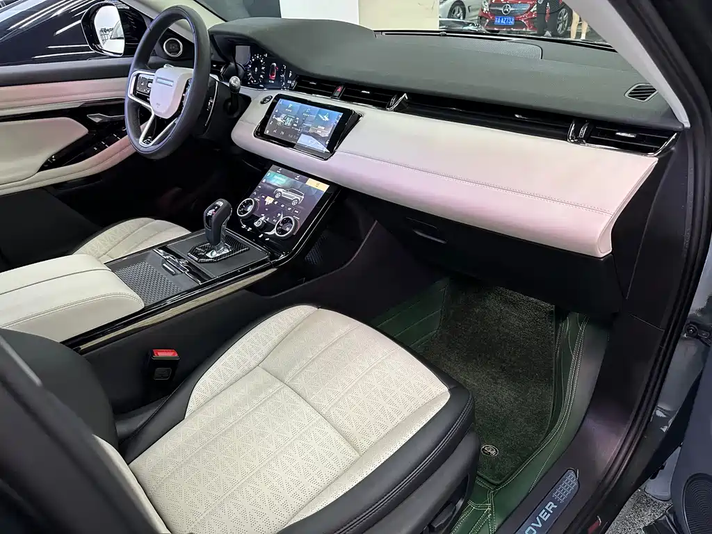 Land Rover Range Rover Evoque 2021 — фото 21